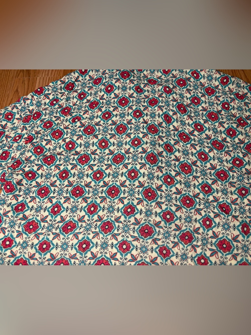 ZARA Short-Sleeve Floral Button-Up Shirt in Cream, Red & Teal - Picture 7 of 7